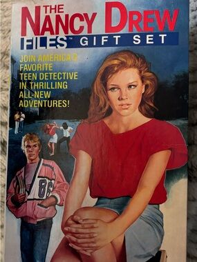 3 Sets (21books) Nancy Drew
Good to Very Good Condition